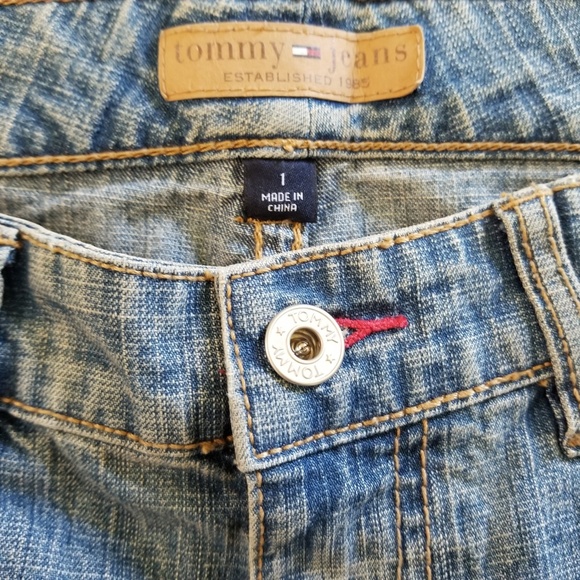 Capri's - Picture 3 of 4